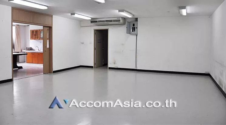  1  Office Space For Rent in Phaholyothin ,Bangkok MRT Phetchaburi at Chai Sa Nguan 1 AA15615